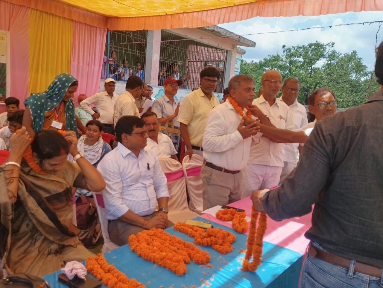 Bettiah : राष्ट्रीय प्रतिभा खोज मशाल कार्यक्रम के तहत खेल प्रतियोगिता