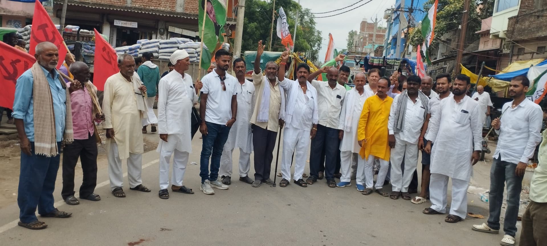 वारिसलीगंज में बंद का मिला-जुला रहा असर