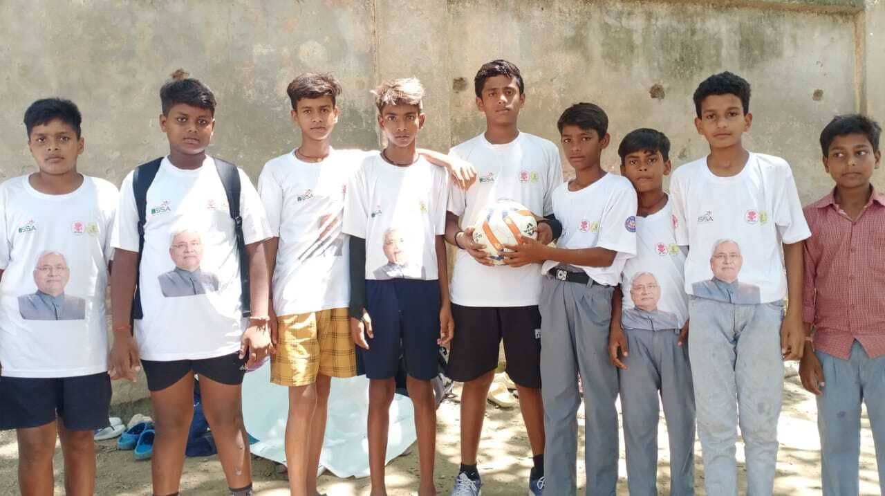 मशाल में पसीना बहाने वाले बच्चों का नास्ता खा गया शिक्षा विभाग