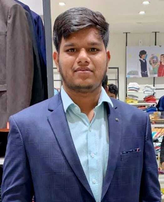 Motihari: टैक्सी ड्राइवर के पुत्र अभिषेक ने सीए की परीक्षा में मारी बाजी