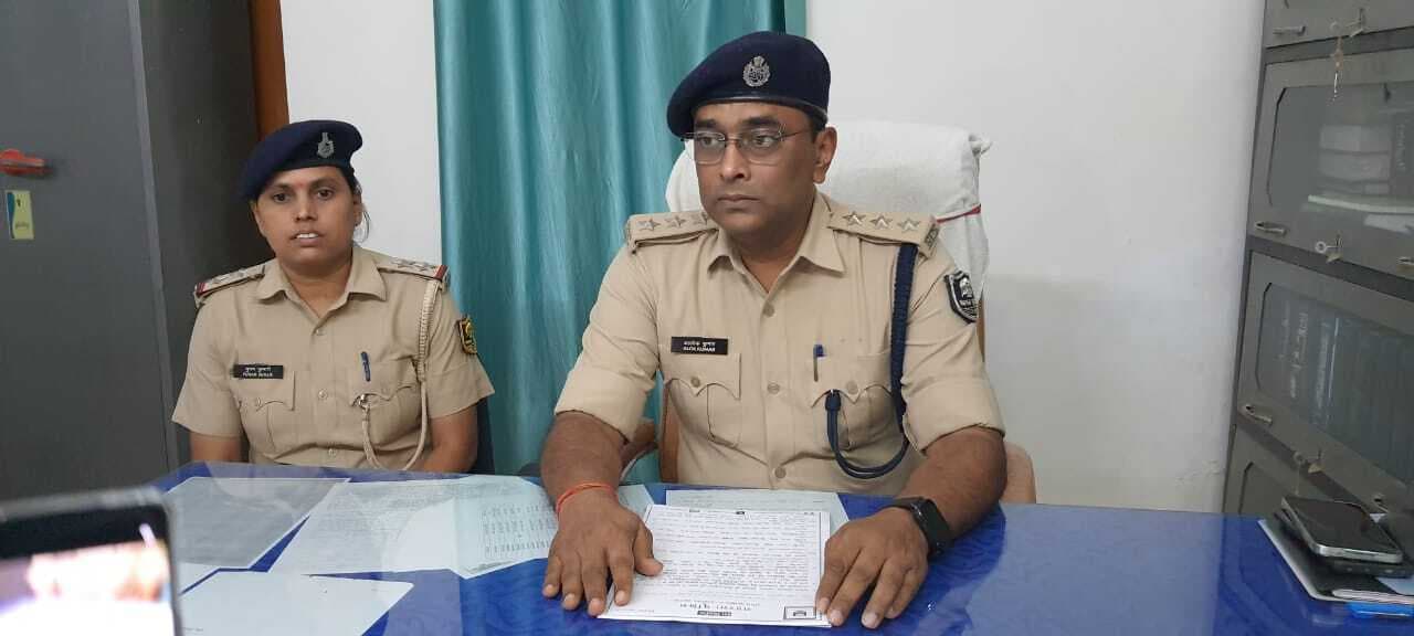 25 हजार का इनामी अंतर जिला वांछित फरार कुख्यात अपराधी गिरफ्तार