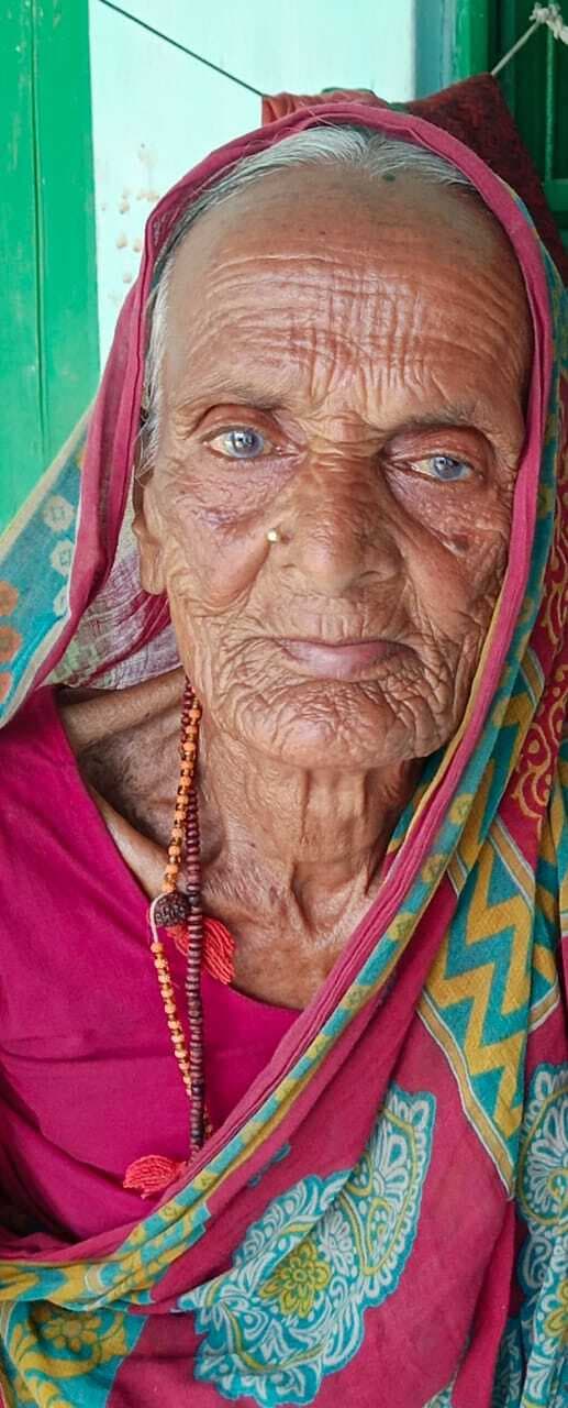 सहायक प्राध्यापक की माता के निधन पर व्यक्त की संवेदना