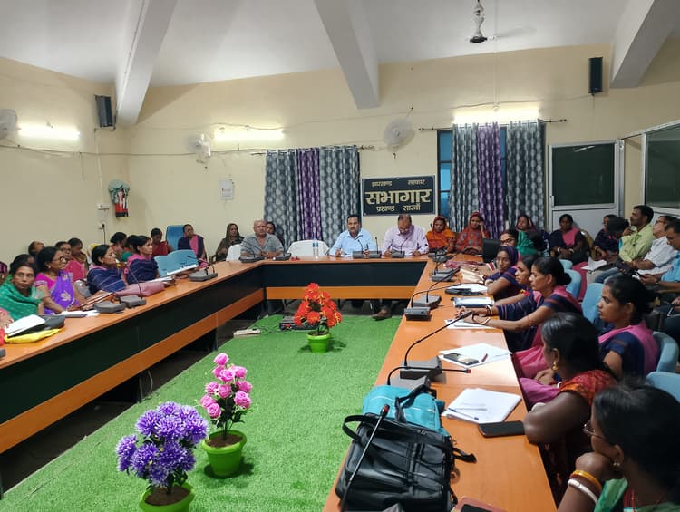 वोटर लिस्ट वेरिफिकेशन का बीएलओ को मिला प्रशिक्षण