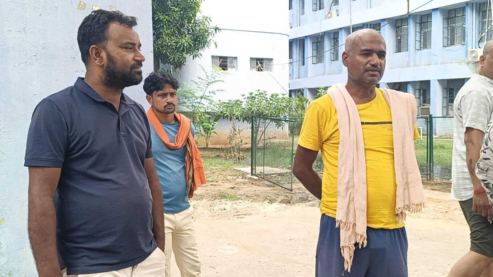 पत्नी के साथ मारपीट के बाद युवक ने फंदा लगा की आत्महत्या