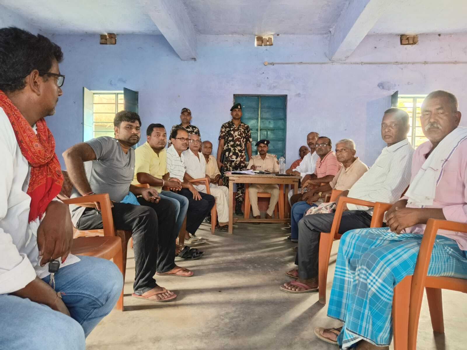 सावन में शिवालयों की विधि व्यवस्था पर थानाध्यक्ष ने की बैठक