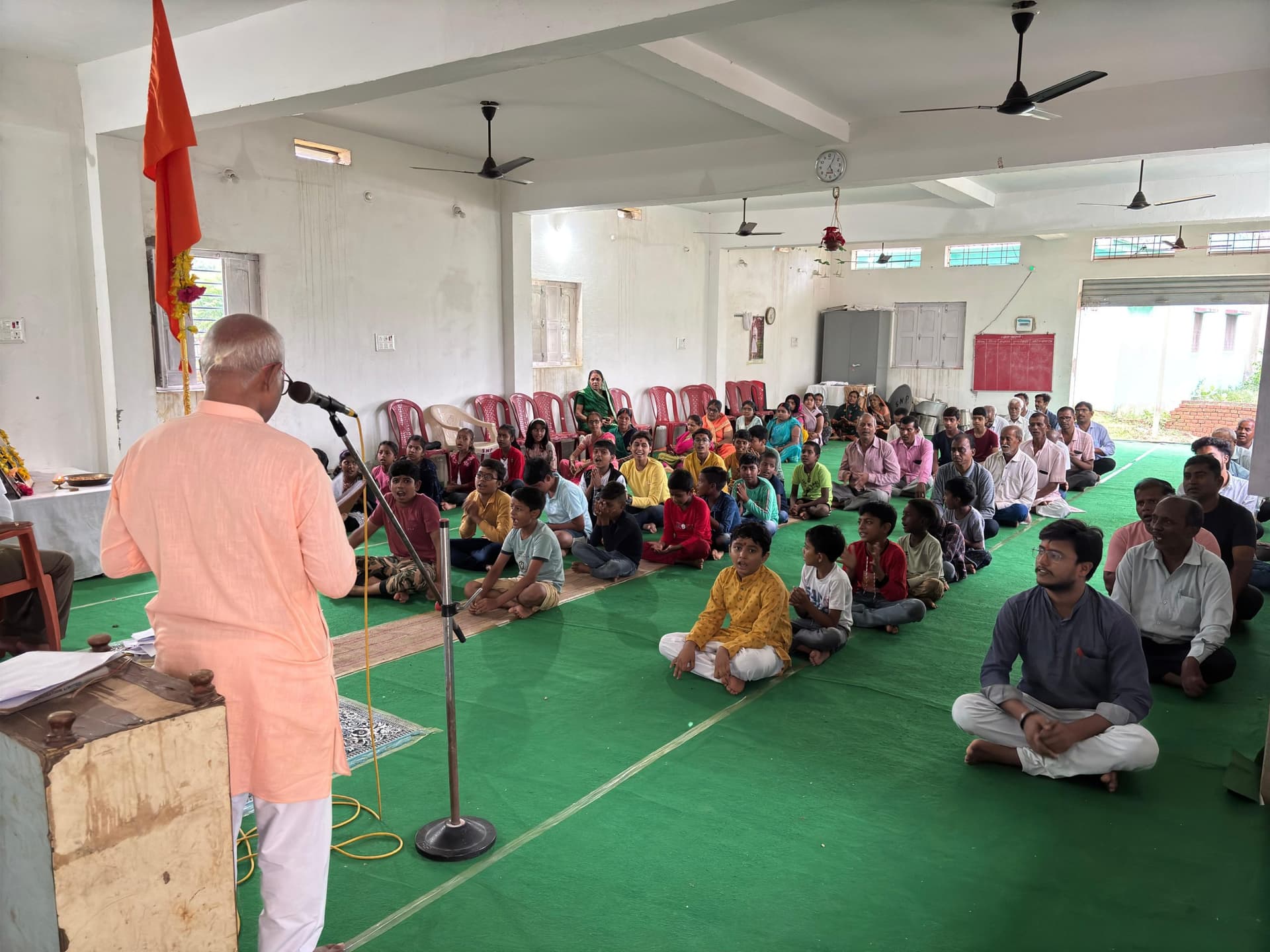 Giridih News :बिरनी में आरएसएस ने मनाया गुरु पूर्णिमा उत्सव
