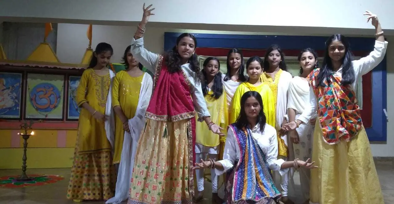 Giridih News :सरस्वती शिशु विद्या मंदिर के बच्चों में दिखा उत्साह