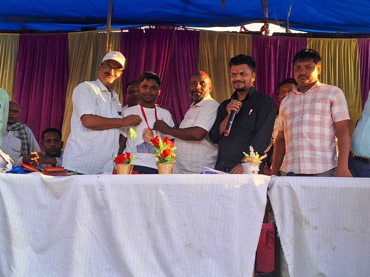 साइकिल रेस प्रतियोगिता में केशव ने मारी बाजी, किया गया सम्मानित