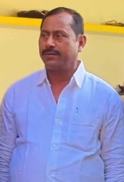 घर के बाहर बगीचे में टहल रहे बालू कारोबारी की गोली मार कर हत्या