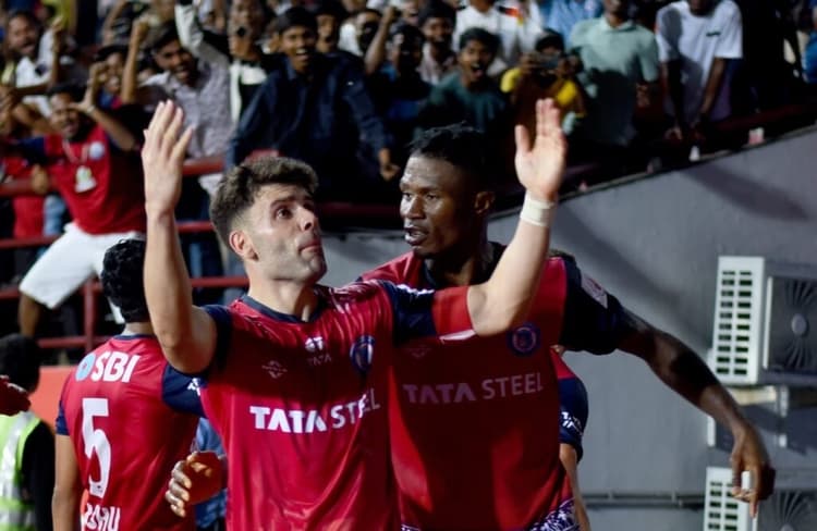 Xavi harnandes leave jfc : स्पेनिश मिडफील्डर हर्नांडेज ने छोड़ा जेएफसी का साथ