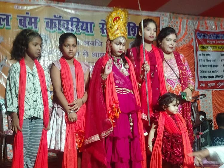 हिसुआ में कांवरियों के लिए लगाया गया एक माह का शिविर