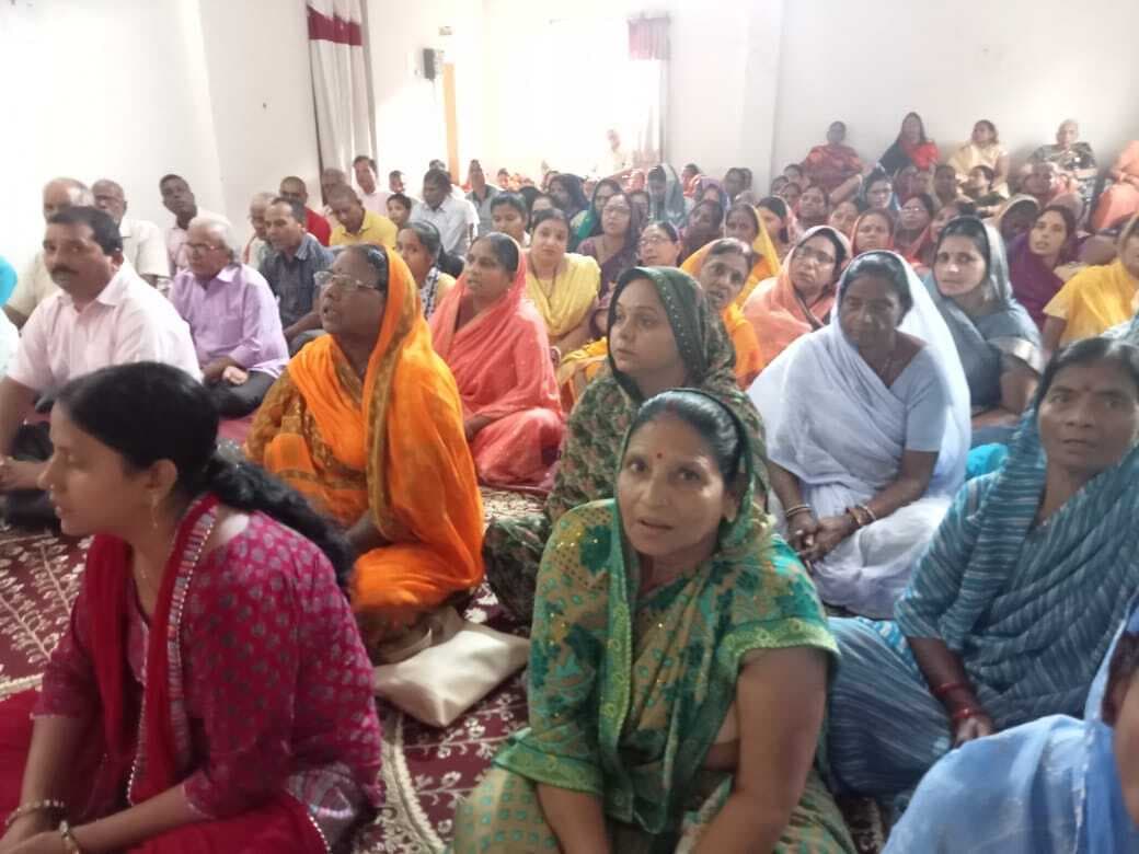 गुरु की महिमा पर संतों ने दी विस्तार से जानकारी