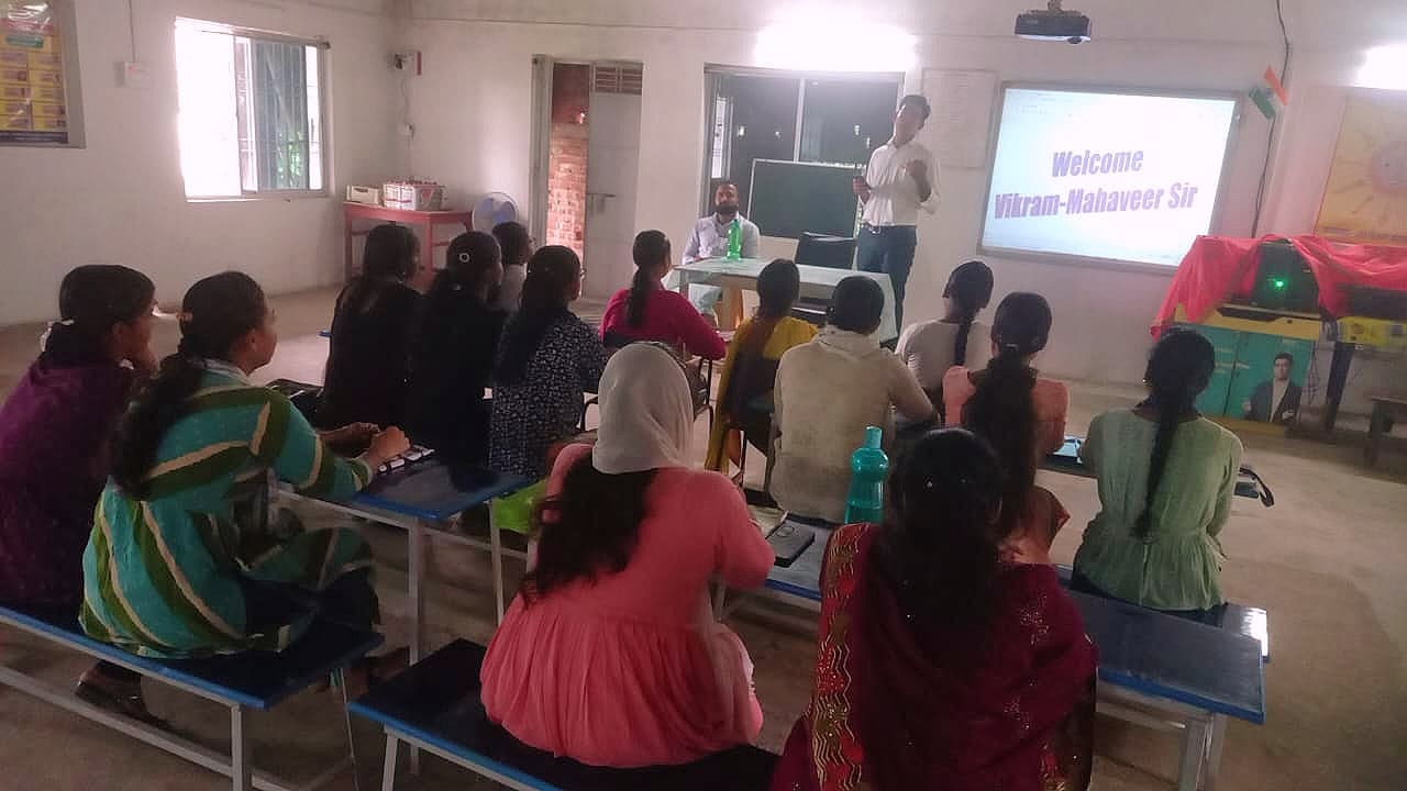 जनसंख्या नियंत्रण के प्रति स्कूली बच्चों को किया जागरूक