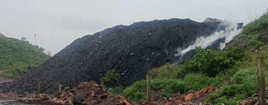 Bokaro News : कोयला स्टॉक में 15 दिनों से आग लगी है आग