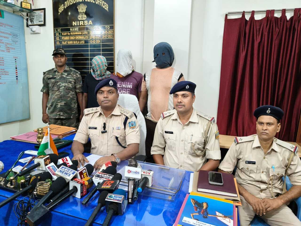 Dhanbad News: तीन अपराधी गिरफ्तार, चोरी की पांच बाइक बरामद