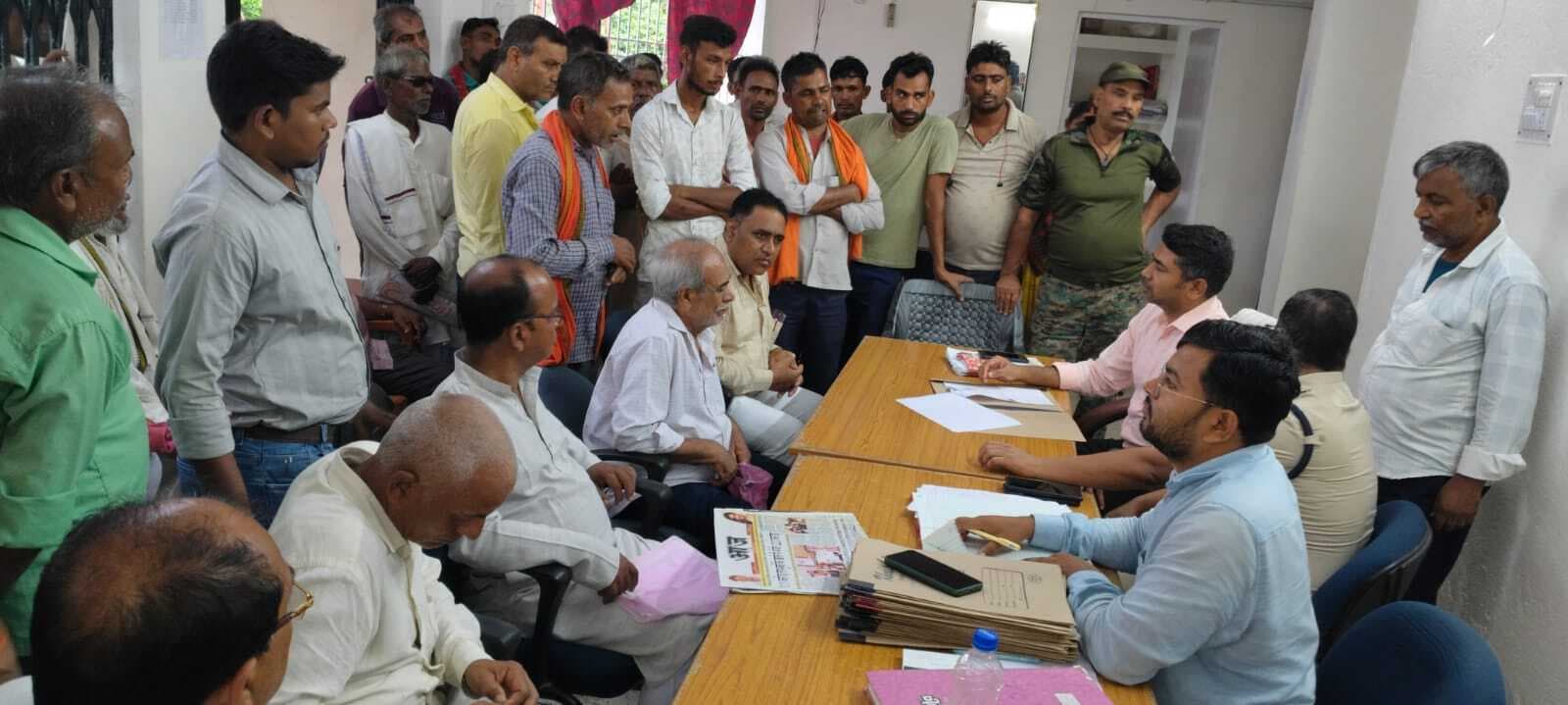 गुरुआ थाने में लगा जनता दरबार, आठ मामलों का निबटारा