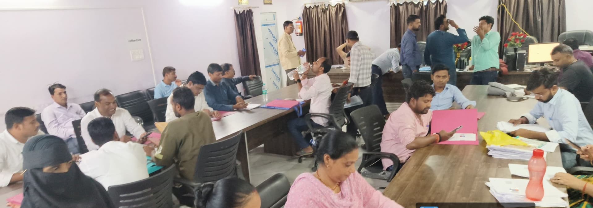 Samastipur News:शिक्षक बीएलओ ड्यूटी निभाने में व्यस्त, उधर स्कूलों में पढ़ाई चौपट