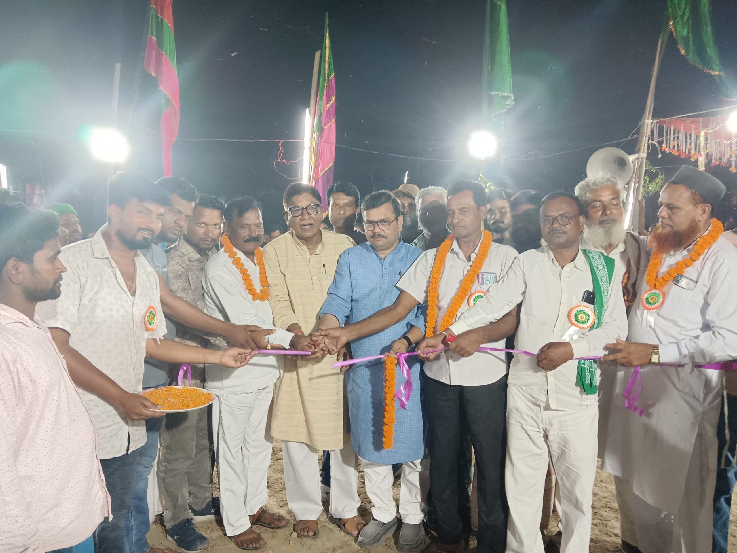 ढेरुआ में मुहर्रम नौजवान कमेटी की अगुवाई में लाठी खेल प्रतियोगिता आयोजित