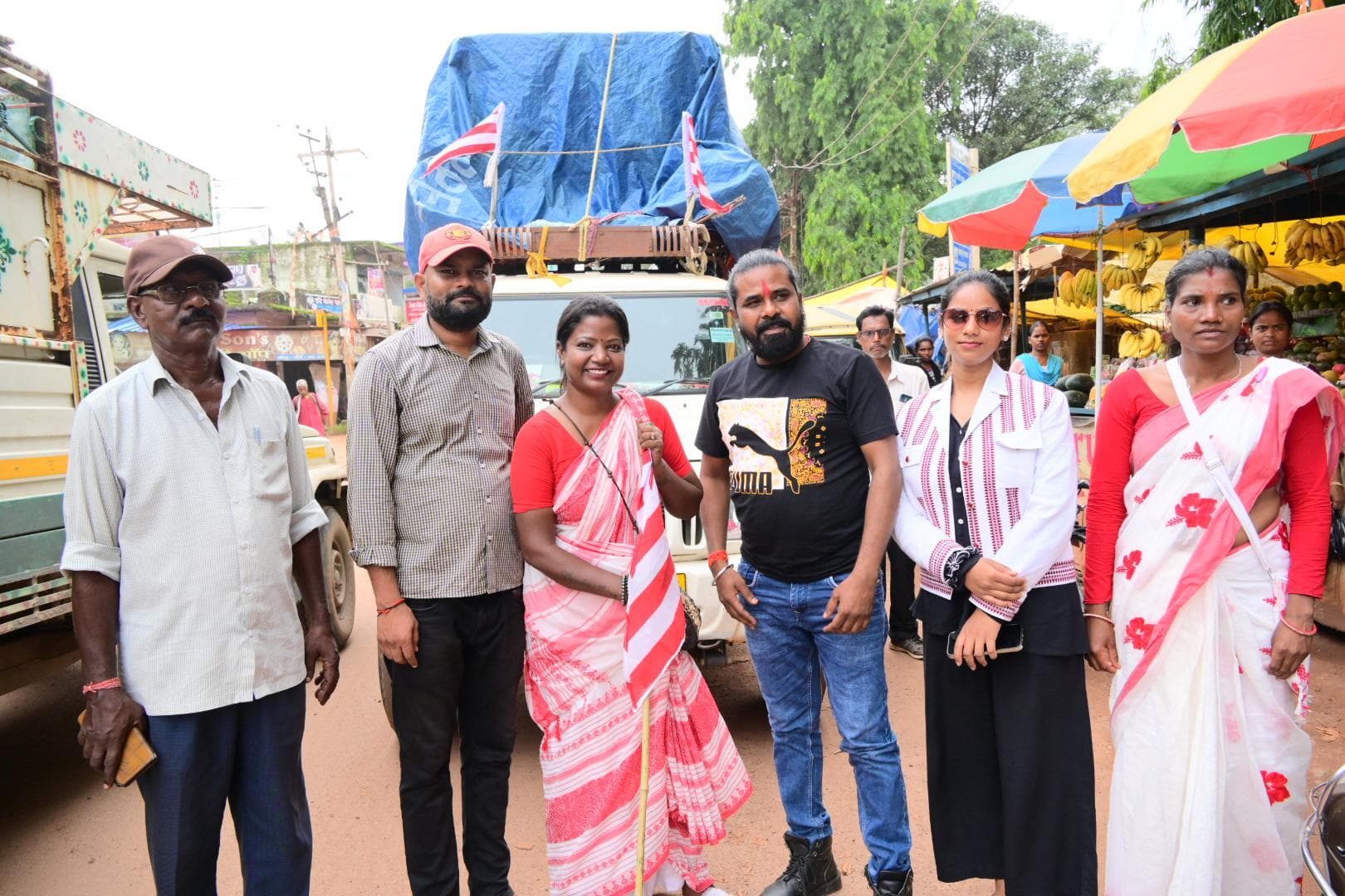 पेसा कानून लागू करने की मांग को लेकर पदयात्रा