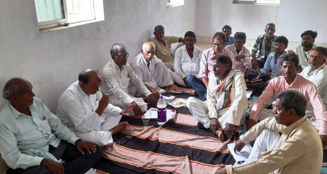 कार्यकर्ताओं ने बैठक में दिखायी एकजुटता