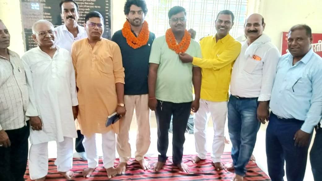 संगठन का हुआ चुनाव, दिलीप बने जिलाध्यक्ष