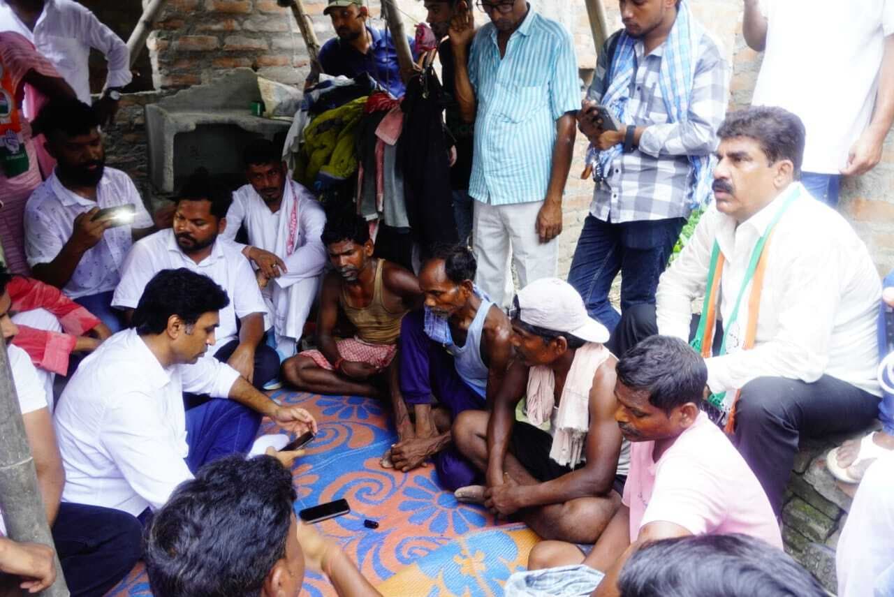 टेटगामा नरसंहार की वेदना पहुंची दिल्ली, कांग्रेस सांसद राहुल गांधी ने की पीड़ित परिवार से बात