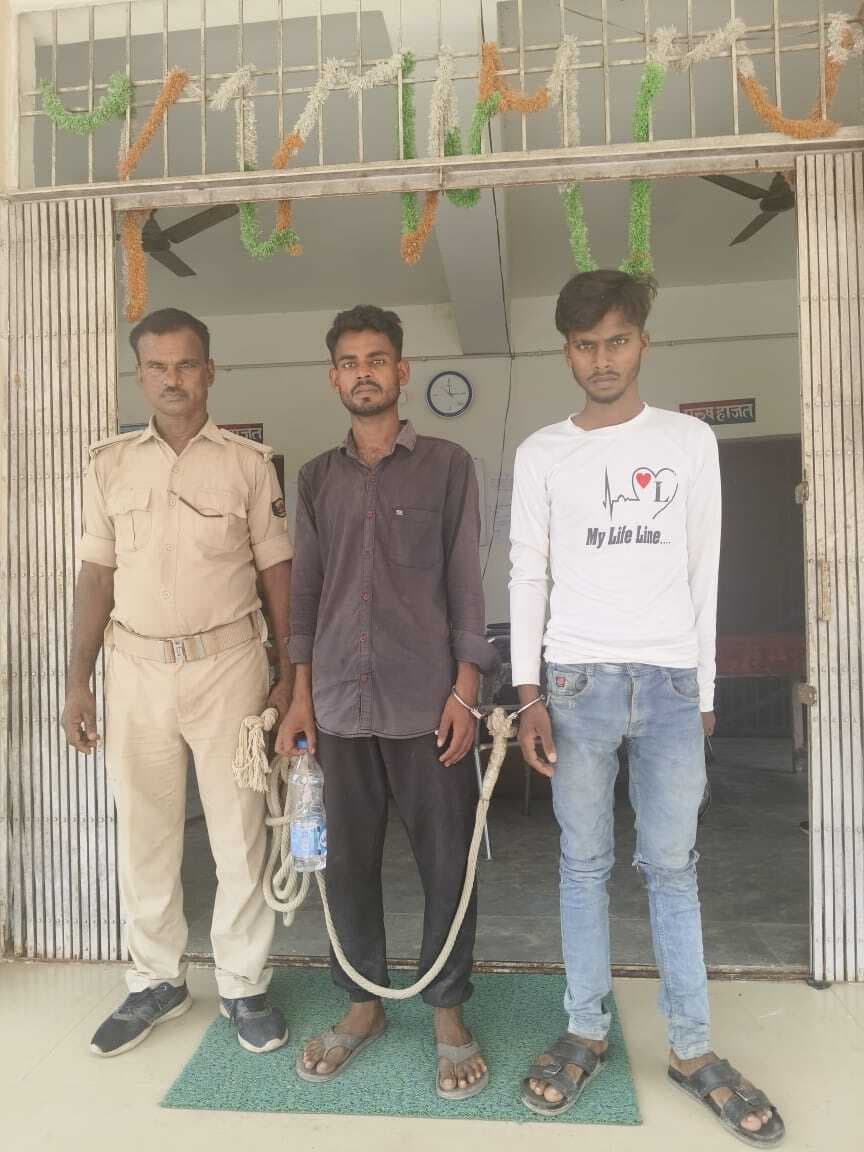 लूट कांड के दो आरोपित चढ़े पुलिस के हत्थे