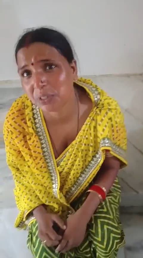 दीवारी मंदिर से चेन स्नेचिंग करती दो महिला चोर को पकड़ पुलिस को किया हवाले