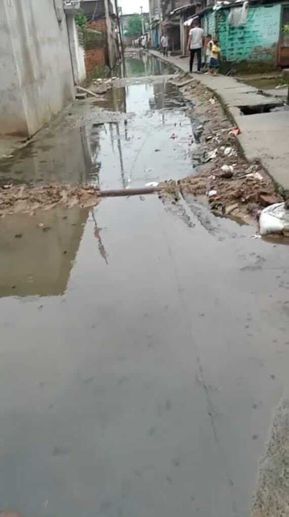 पतसंडा पंचायत में जलजमाव बना मुसीबत, वार्ड 4 व 12 के लोग नारकीय जीवन जीने को मजबूर