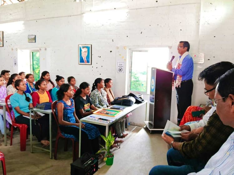 Chaibasa News : शिक्षण के सपनों को साकार करने का अवसर है इग्नू