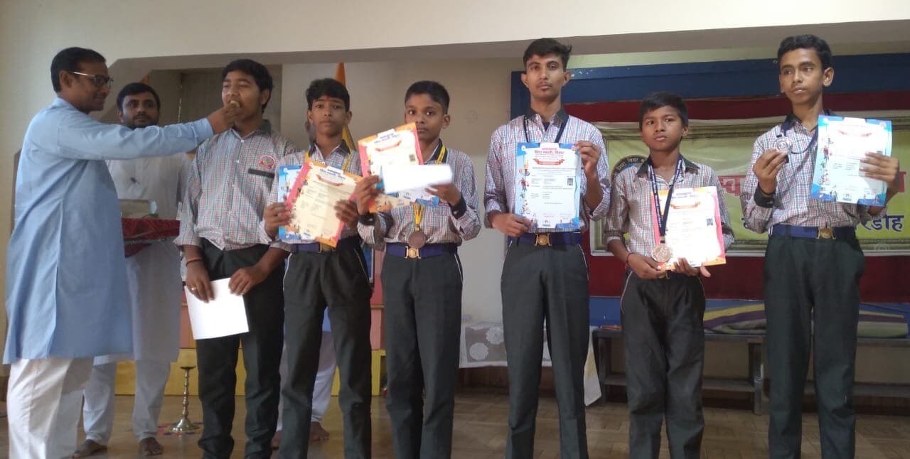 GIRIDIH NEWS: ताइक्वांडो में एसएसवीएम के बच्चों का शानदार प्रदर्शन