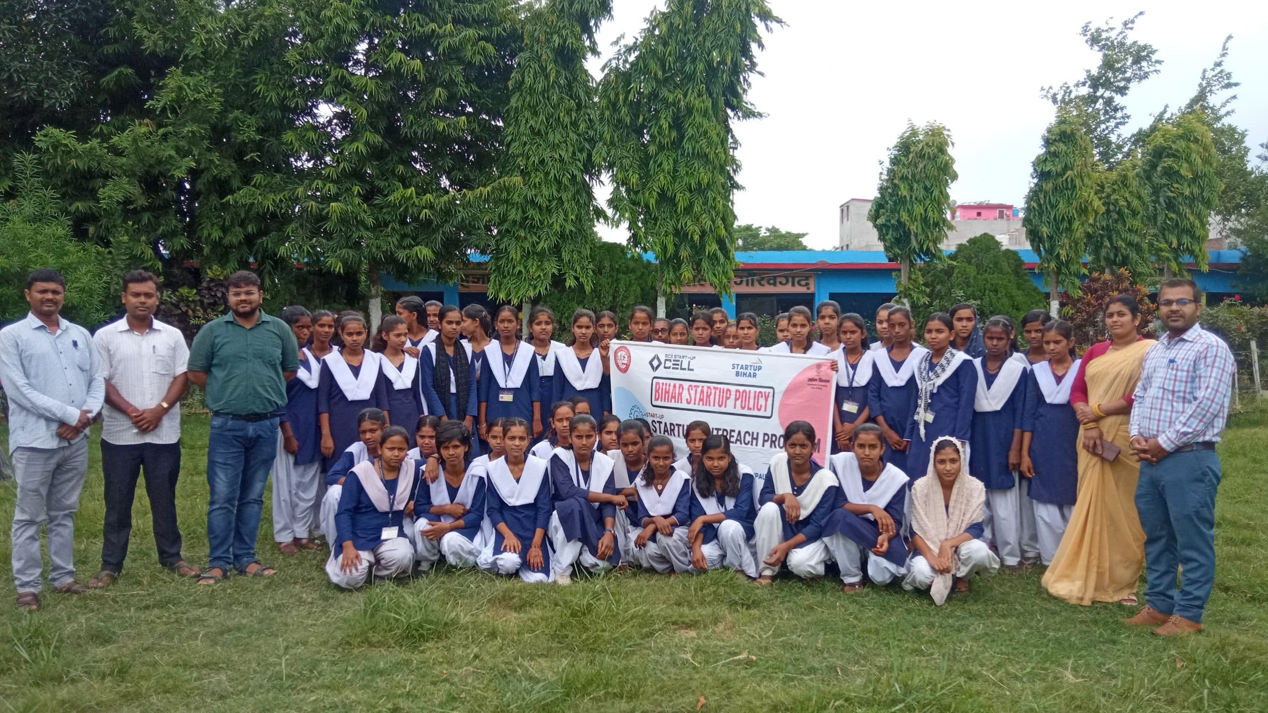 हजारी उमावि में बिहार आइडिया फेस्टिवल व उद्यमिता पर जागरूकता कार्यक्रम आयोजित