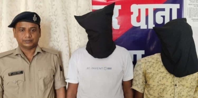 दो साइबर ठगों को साइबर थाने की पुलिस ने किया गिरफ्तार