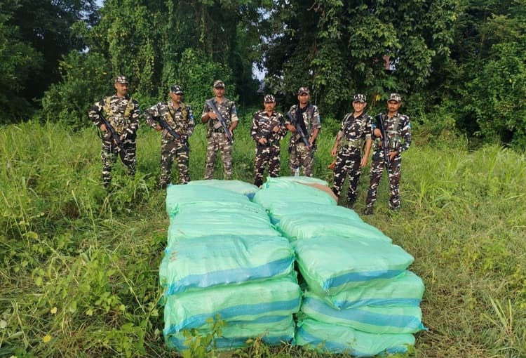 4590 बोतल शराब जब्त, तस्कर फरार