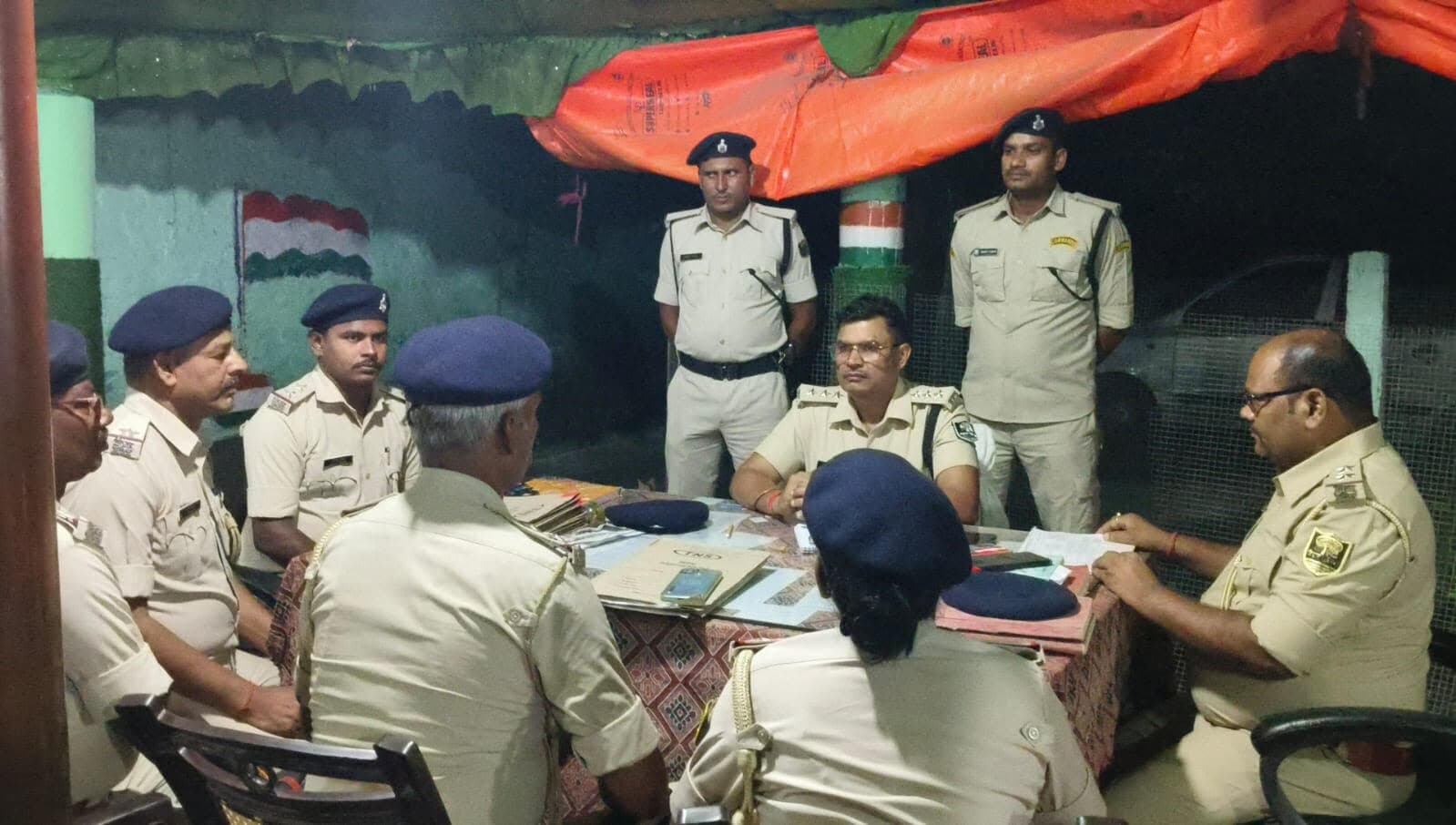 Madhubani News : एसडीपीओ ने समीक्षा बैठक में दिये कई निर्देश