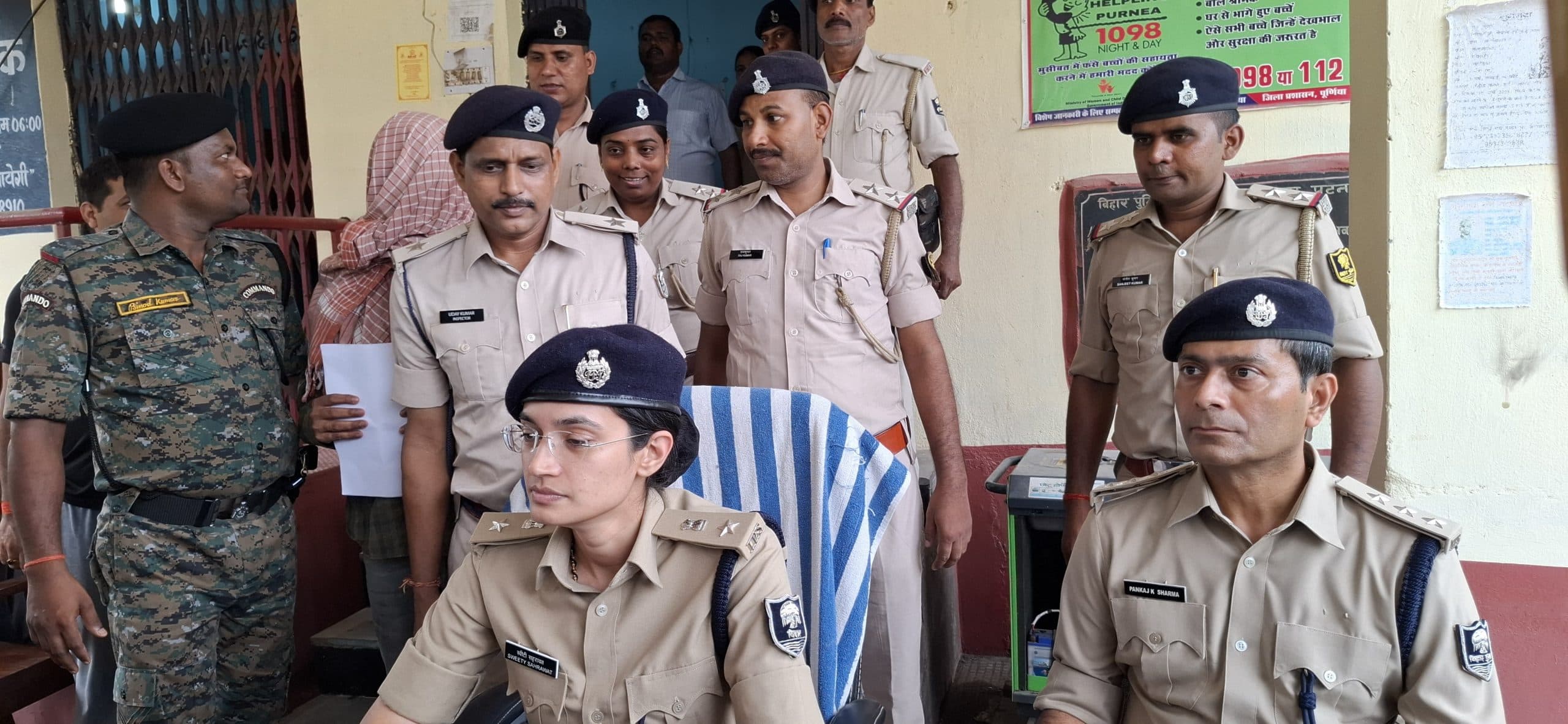 कारतूस की हेराफेरी के आरोप में गन हाउस का संचालक गिरफ्तार