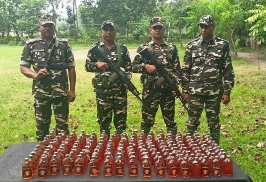 एसएसबी ने 170 बोतल नेपाली शराब किया जब्त