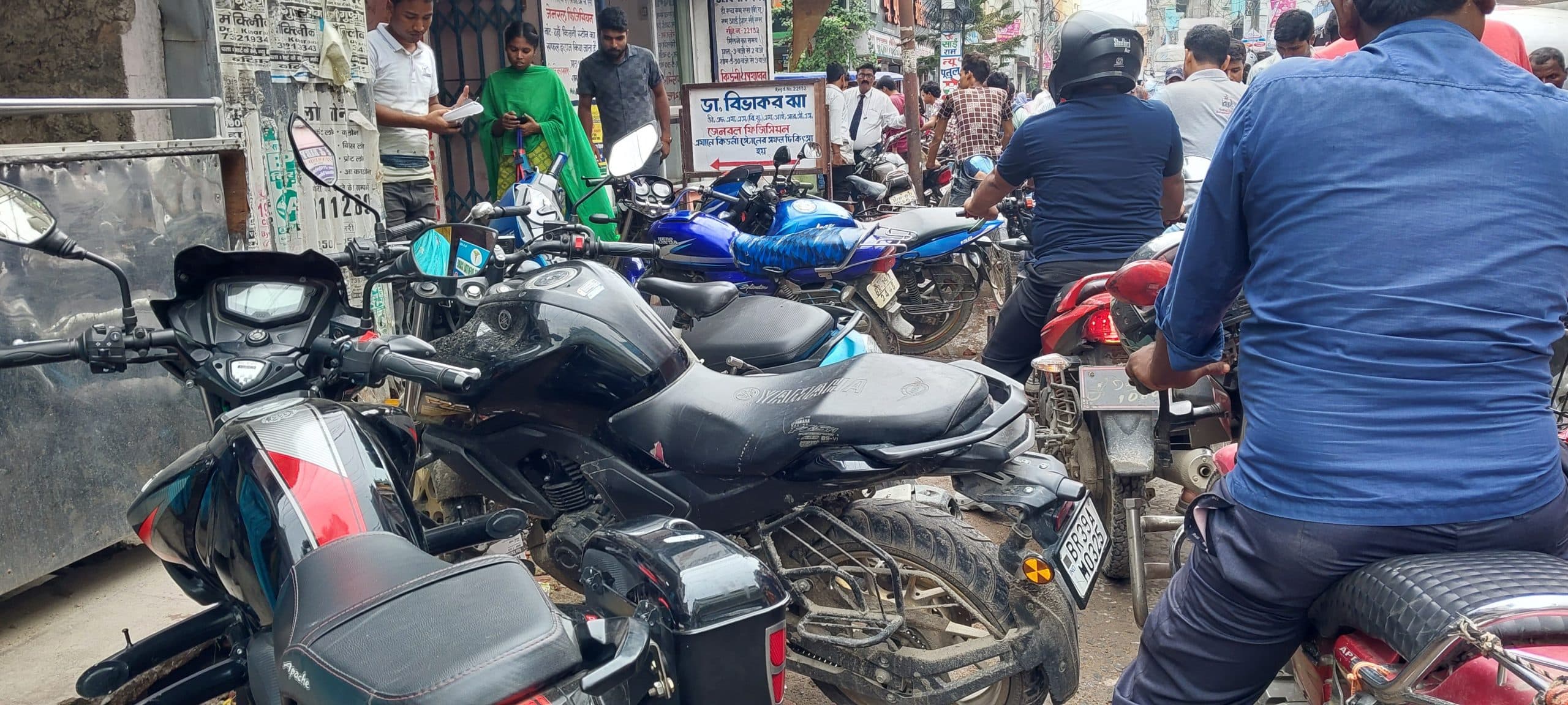 शहर में अतिक्रमणकारियों पर नकेल कसने में प्रशासन पूरी तरह से विफल