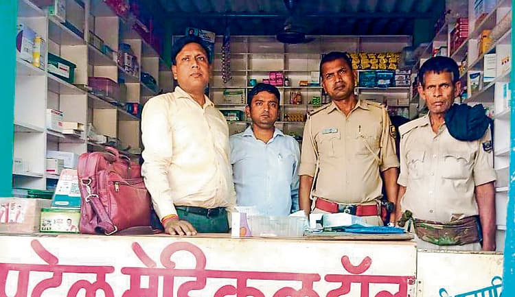 Gopalganj News : गोरखपुर के भालोटिया मार्केट से जुड़ा है गोपालगंज के दवा कारोबारियों का नेटवर्क, ड्रग विभाग अलर्ट