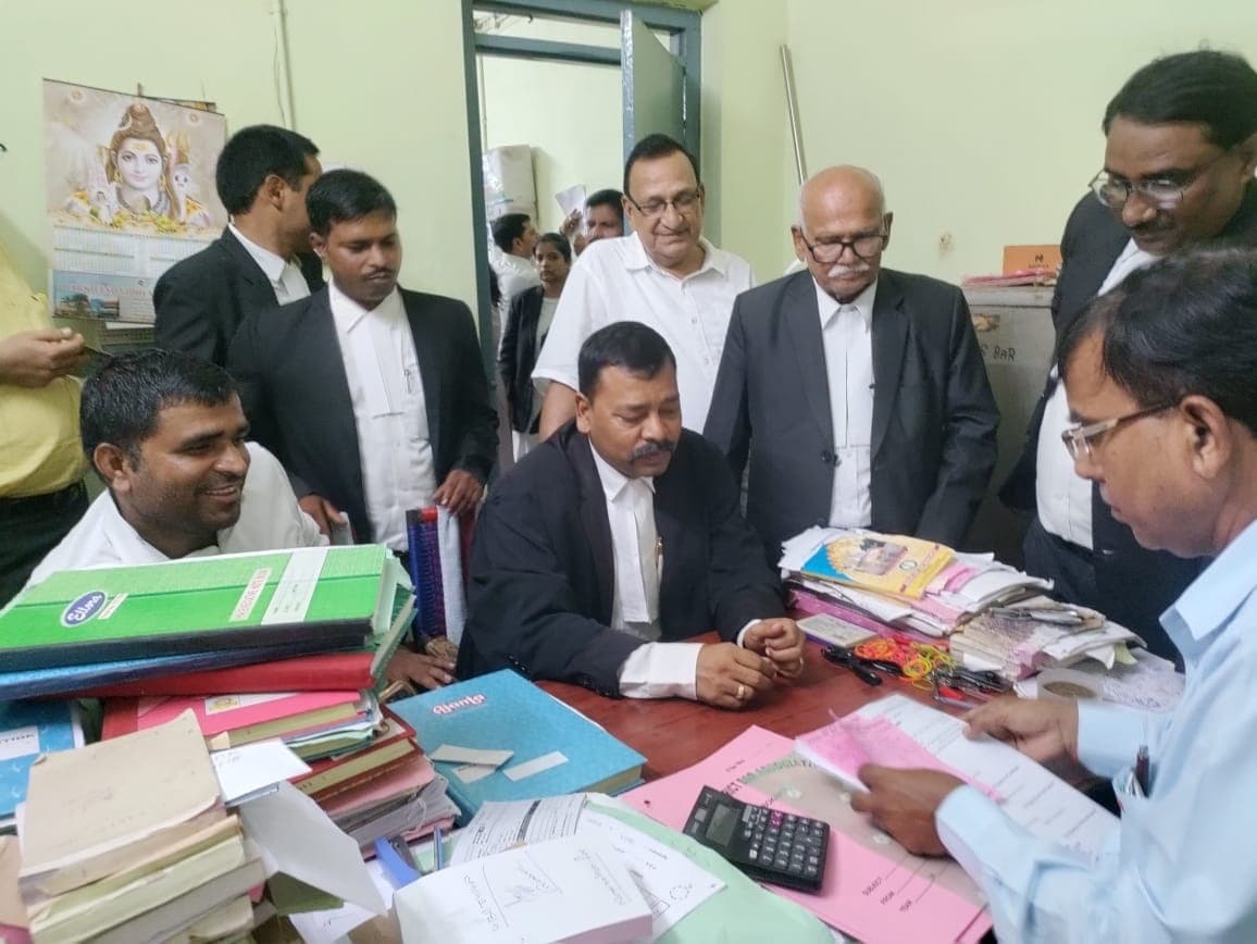 Bokaro News : बोकारो बार एसोसिएशन चुनाव : पहले दिन एक दर्जन से अधिक नामांकन पत्र बिके