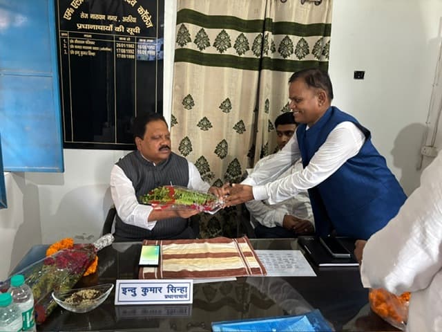डिग्री कॉलेज के प्रिंसिपल बने प्रो वकील सिंह