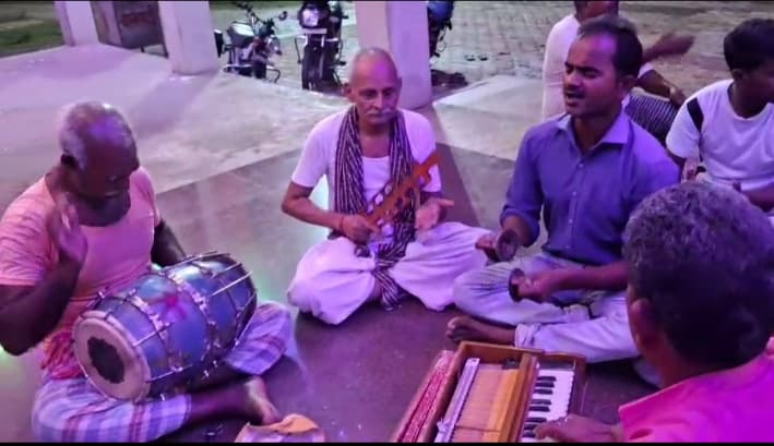 राजराजेश्वरी मंदिर में बही भक्ति की बयार