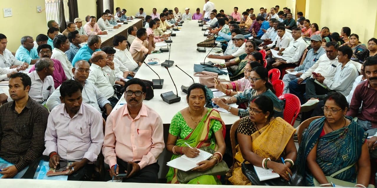 Bokaro News : गुरु गोष्ठी में विभिन्न बिंदुओं पर चर्चा, अनुपालन का निर्देश