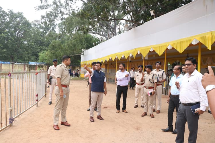 Chaibasa News : जिले में होमगार्ड की बहाली कल से 1156 पदों के लिए 15399 आवेदन मिले