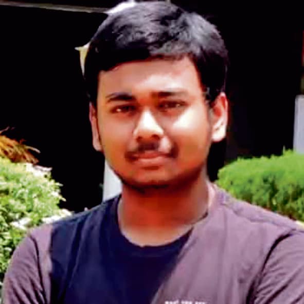 आइआइटी खड़गपुर : छात्रावास में फंदे से लटका मिला छात्र का शव