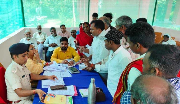 सीओ ने लगाया जनता दरबार, पांच मामलों का निबटारा