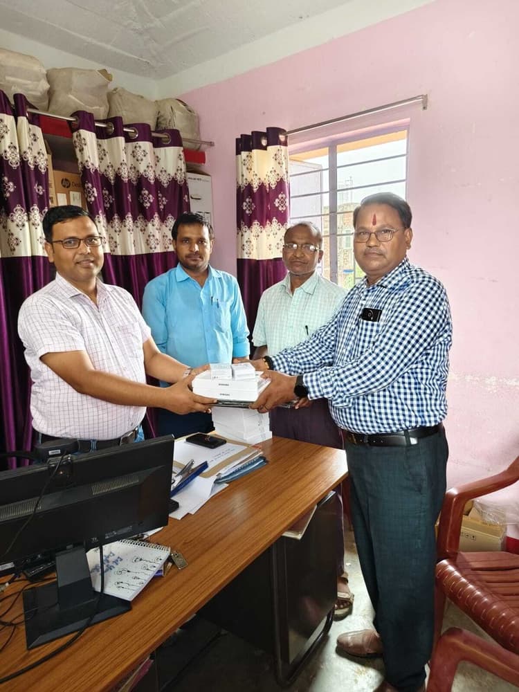 शिक्षा विभाग अब टैब से करेगा विद्यालय की निगरानी