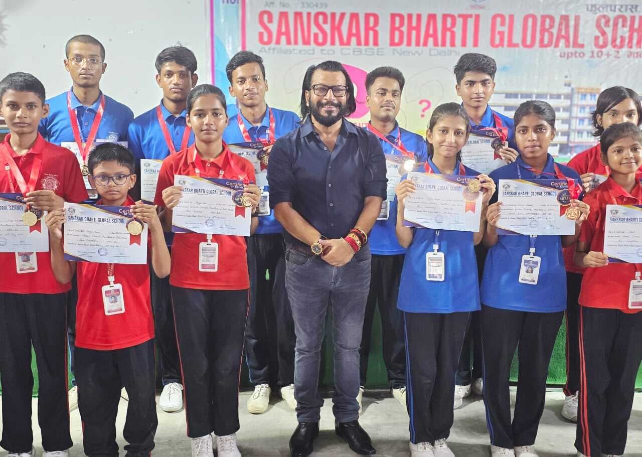 Madhubani News : क्विज स्पर्धा हिमालया व नीलगिरी हाउस ने किया प्रतिभा का प्रदर्शन