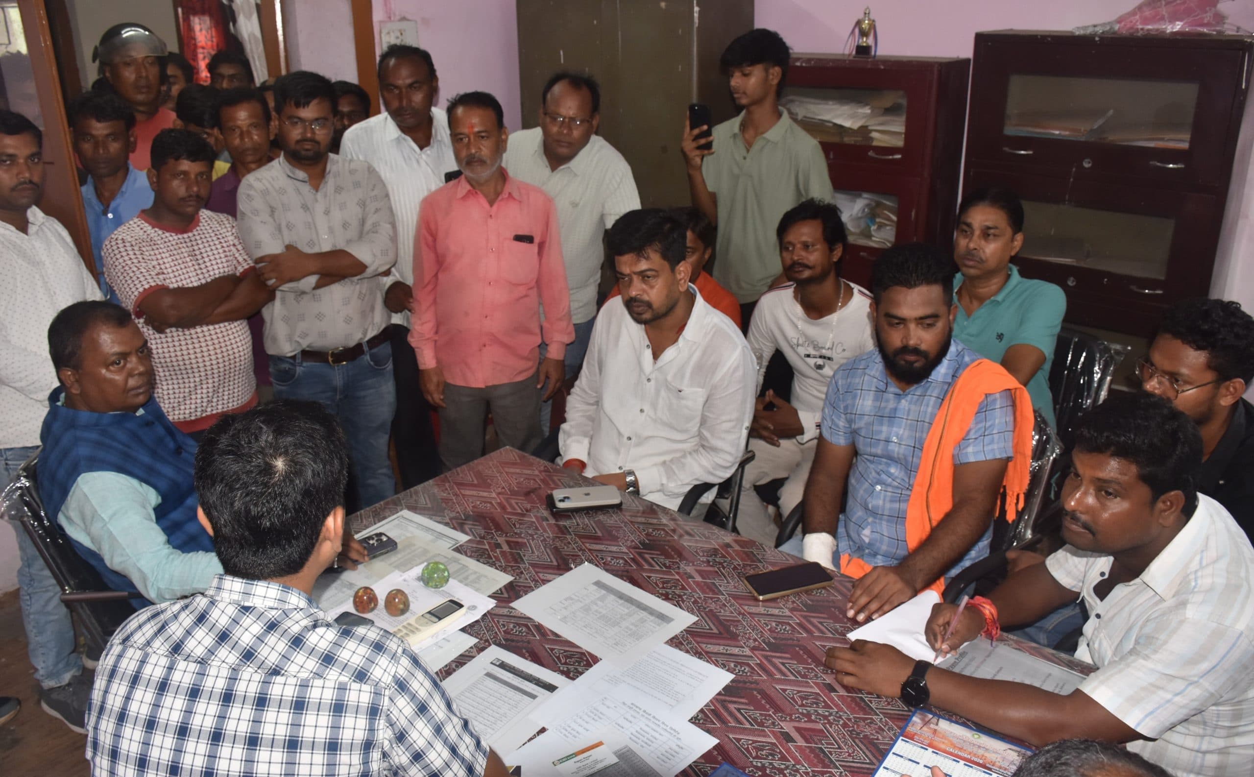 Bokaro News : बिजली संकट पर भड़के चंद्रप्रकाश चौधरी, अधिकारियों को लगायी फटकार