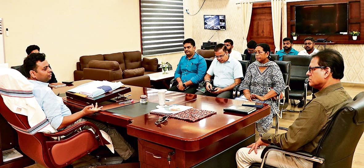 Chaibasa News : आयुष्मान योजना में गड़बड़ी करने वालों से होगी रिकवरी